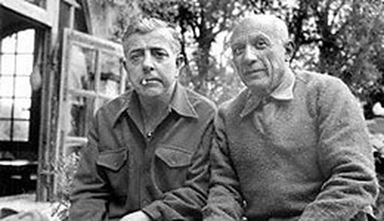 Pablo Pikaso ar draugu. 1951. gads