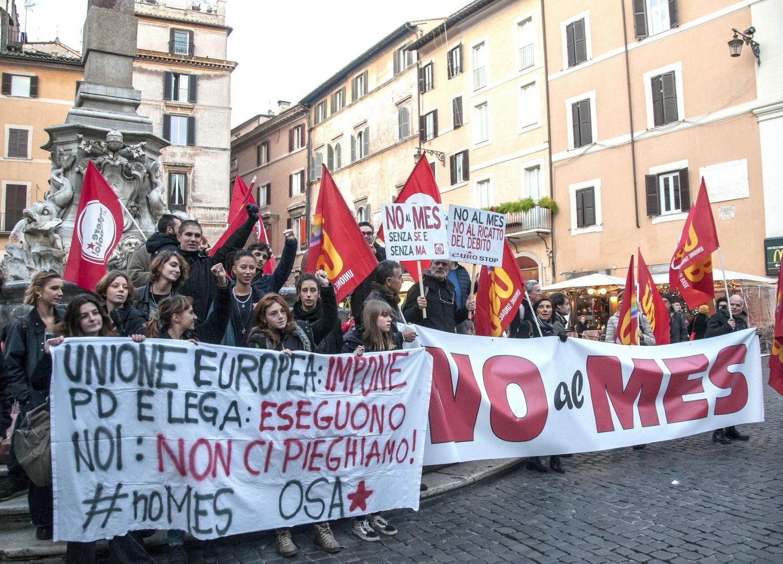 Euroopa stabiilsusmehhanismi reformi vastu protestivad itaallased detsembri alguses Roomas