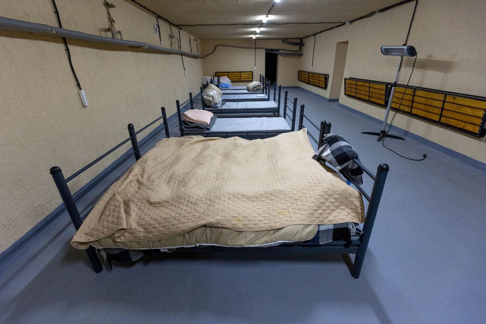 POSTIMEES В УКРАИНЕ Койко-место со всеми удобствами в убежище в Херсоне ...