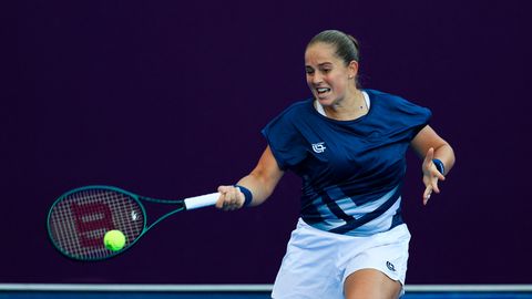 Ostapenko pārliecinoši iekļūst Dohas turnīra astotdaļfinālā