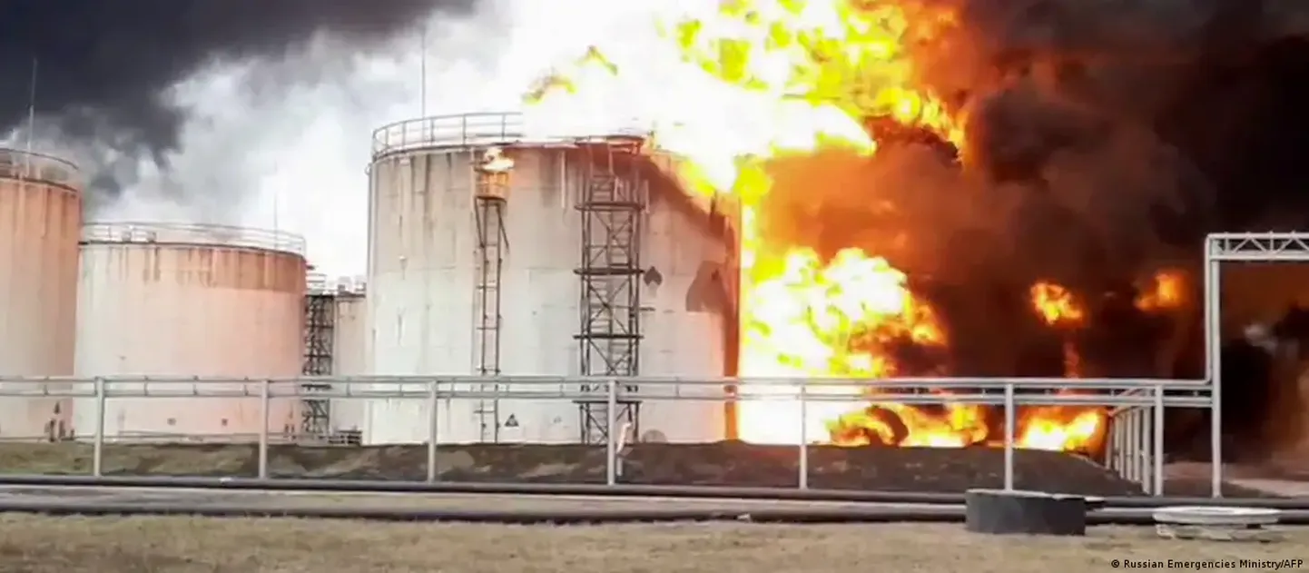 Пожар на базе "Роснефти" в Белгородской области (архивное фото)