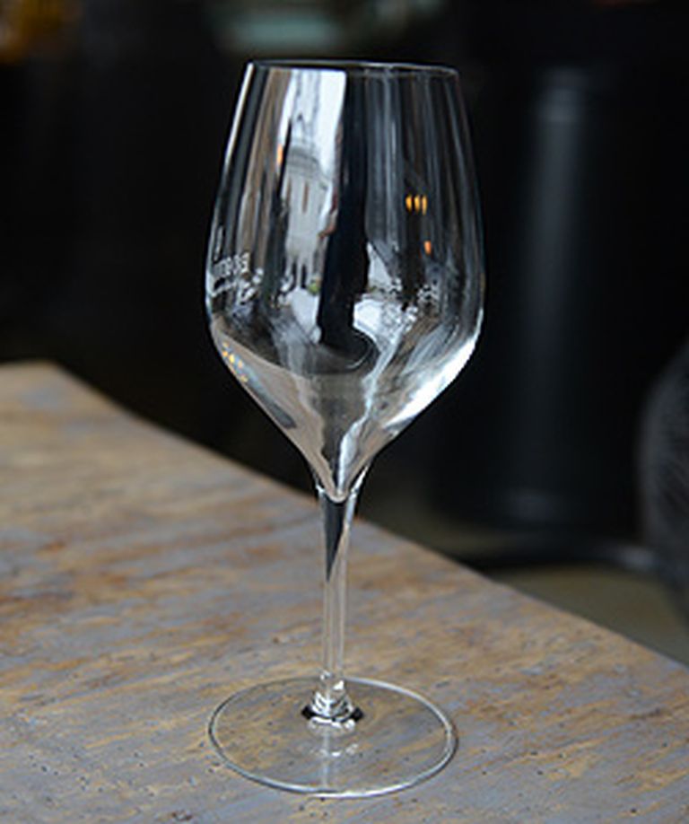 Savukārt šo glāzi vīndaris iesaka izmantot tiem, kuri vēlas pilnībā izbaudīt šampanieša aromātu 