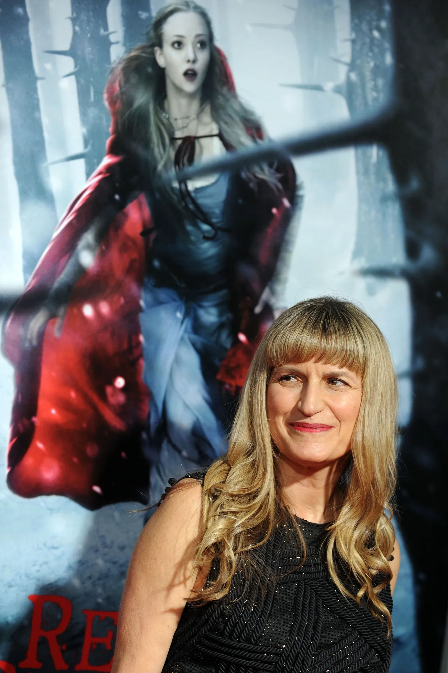Režissöör Catherine Hardwicke filmiplakati taustal