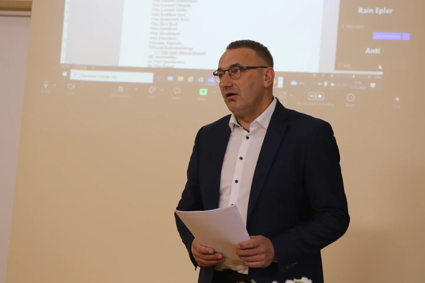 Võru linnapea Kalvi Kõva sõnul pole haridusleppe allkirjastamine praegu Võru linnal vajalik.