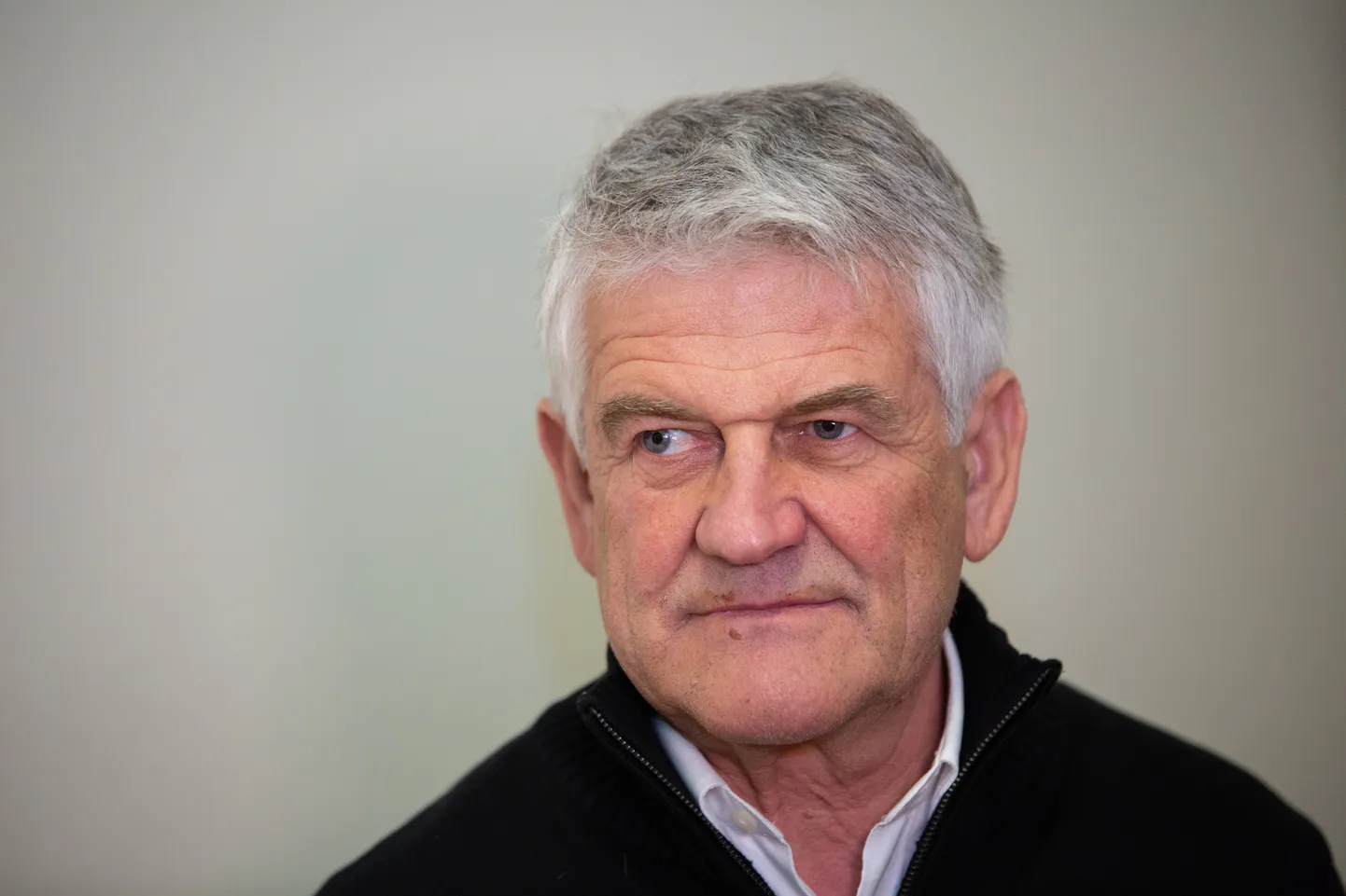 Walter Mayer on üks Mark Schmidti kaasosalistest.