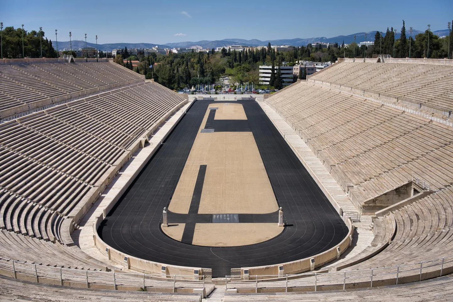 Kunagise
Panathenaikoni staadioni kohale ehitatud
Panathinaikó staadion Ateenas, mis oli 1896. aasta suveolümpiamängude peaareen ja on maailmas ainus marmorist ehitatud staadion.
