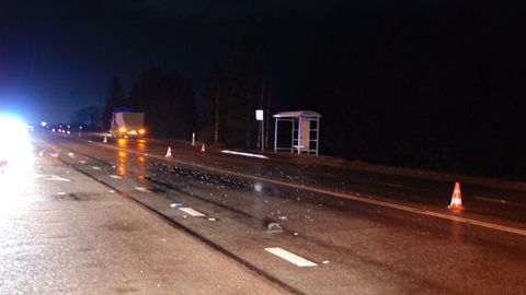 На шоссе Таллинн-Нарва автобус с пассажирами попал в ДТП