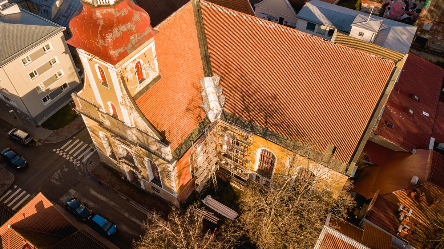 Muinsuskaitseamet toetab Pärnu Eliisabeti kiriku katuseremonti.
