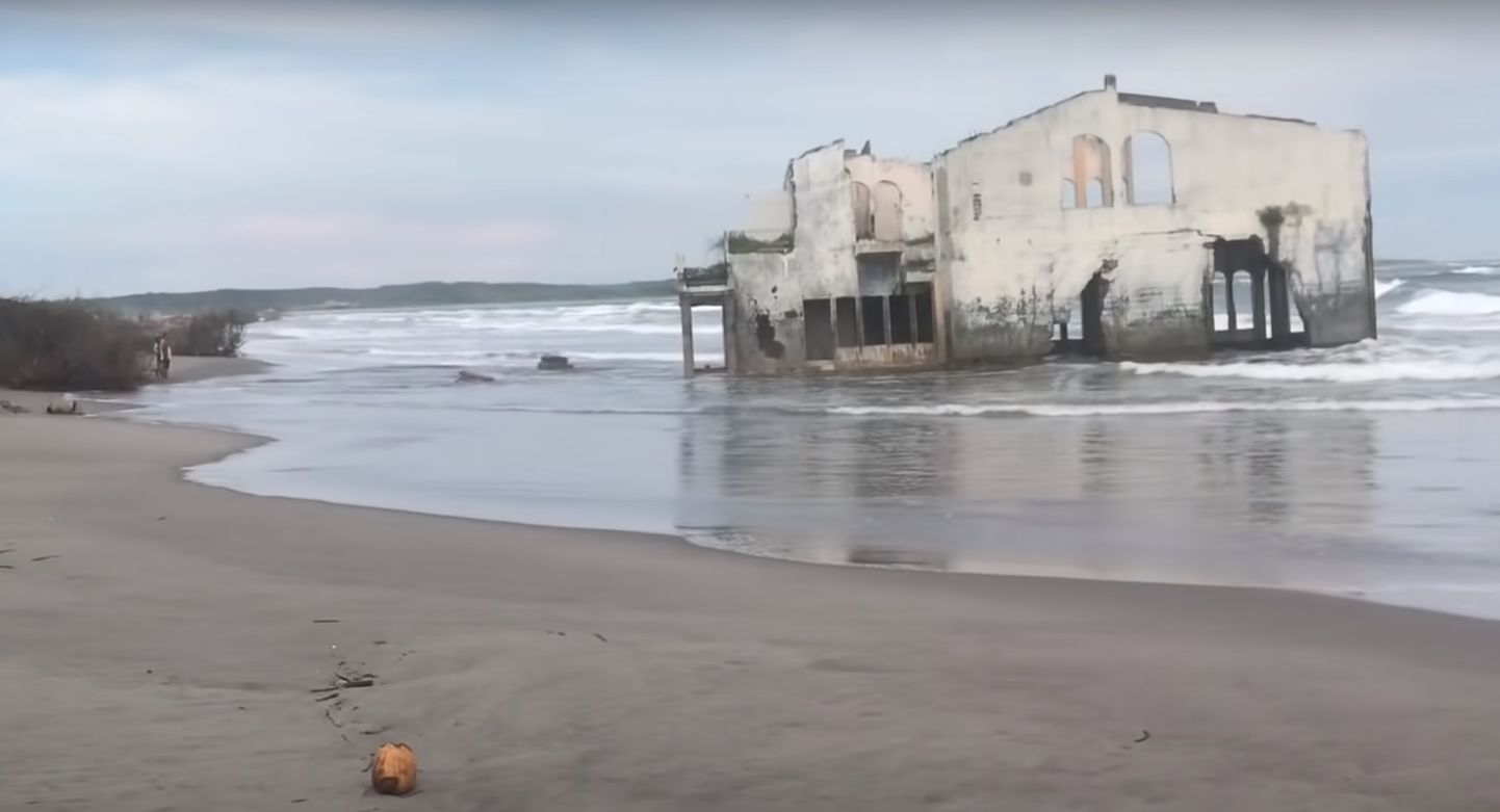 La Puntilla rannal asuv kummitusloss on mõistatuseks ka kohalikele.
