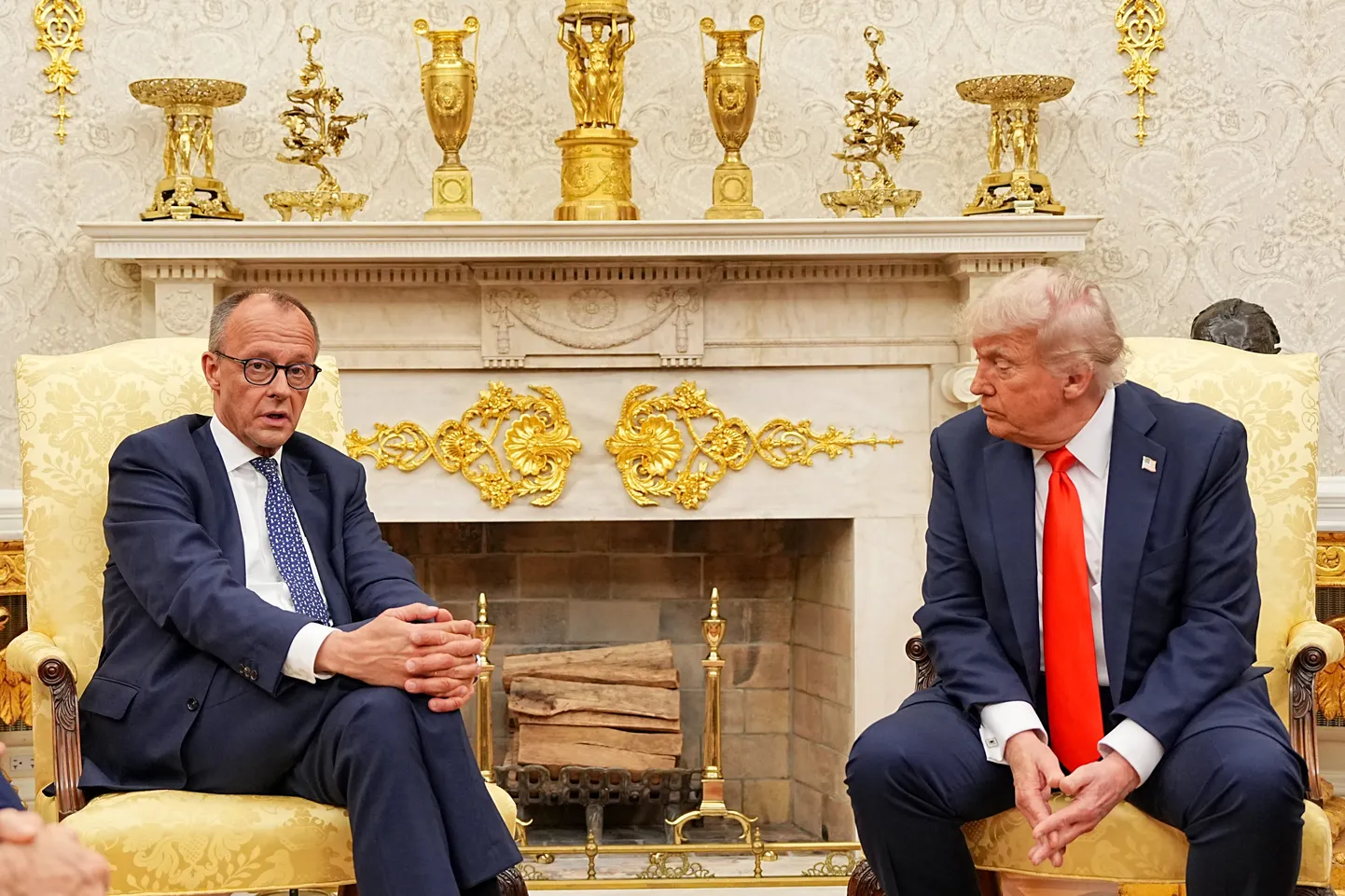 Президент США Дональд Трамп и канцлер Германии Фридрих Мерц в Овальном кабинете, 5 июня 2025 года.