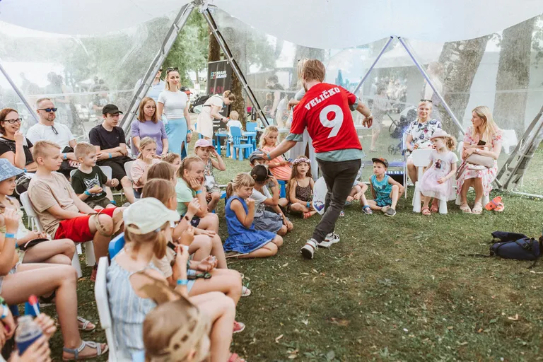 "Latvijas skolas soma" programmas viesošanās sarunu festivālā LAMPA ar Valmieras drāmas teātra izrādi "Slinkums" un sarunu "Vai skolas piedāvājumā kultūra ir garšīga?" 2022. gada jūlijā