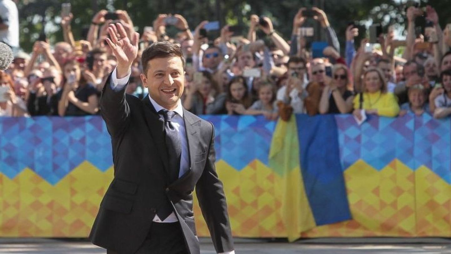 Поход Владимира Зеленского против олигархов точно будет поддержан большинством украинцев, но поможет ли это президенту победить их, неизвестно.
