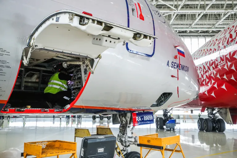 Superjet 100.