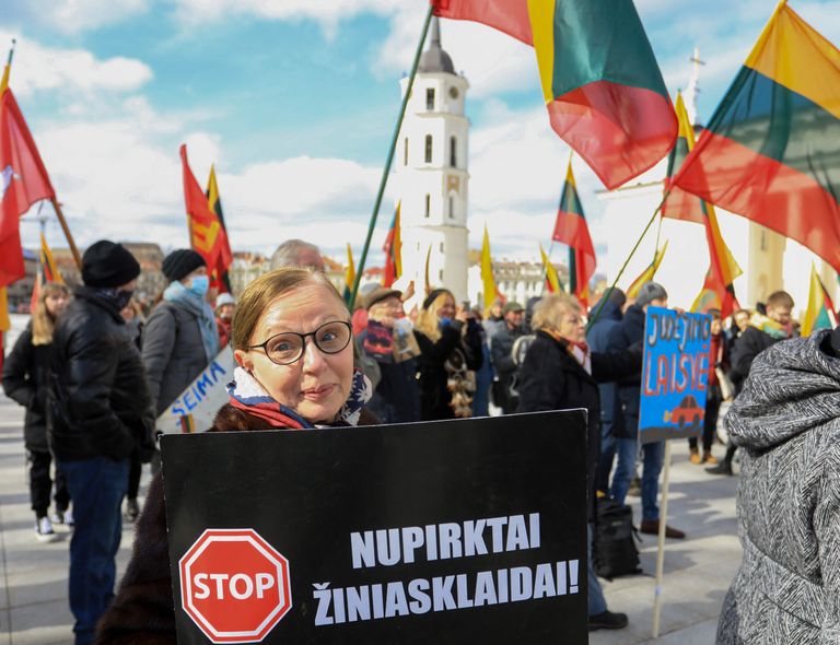 Märtsis protestiti Vilniuses ka riigi sulgemise vastu. 