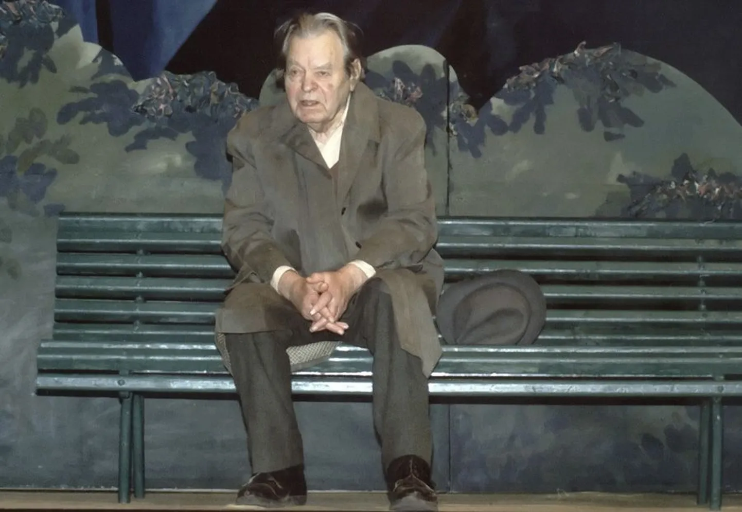 Helend Peep laulis Ugala lavastuses «Ainult unistus» oma legendaarset «Kerjuse laulu». Need olid hetked, mil aeg peatus.