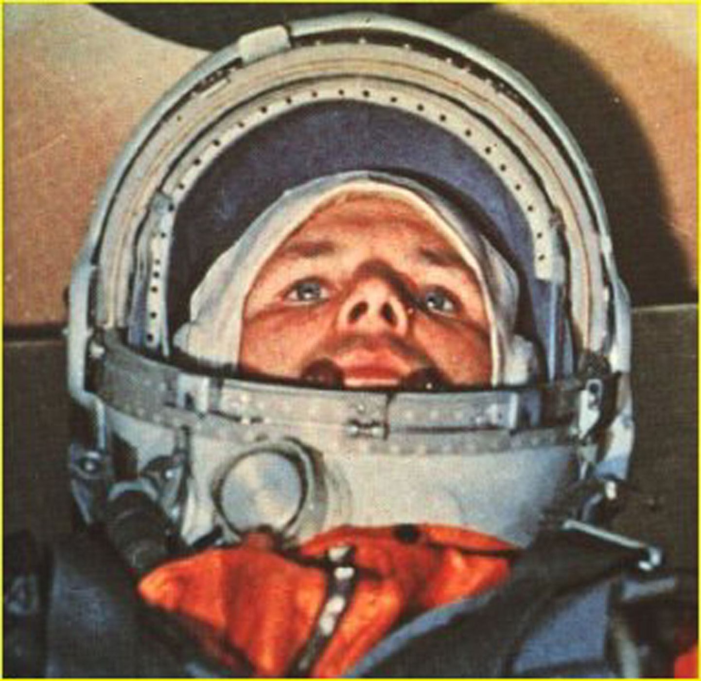 Juri Gagarin 12. aprillil 1961 Vostok 1 pardal enne lendu
