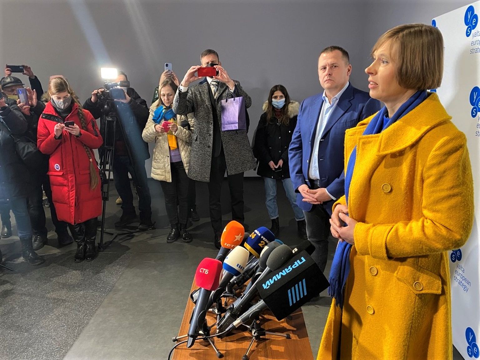President Kersti Kaljulaid Ida-Ukrainas.
