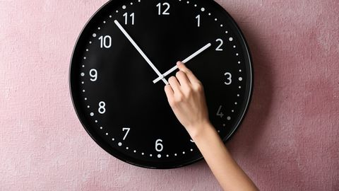 Latvija pārgājusi uz vasaras laiku