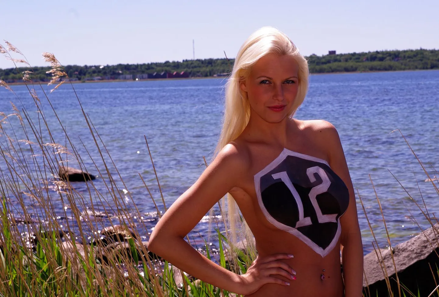 Playboy tüdruku Lea, Kanal 12 fotoreklaam