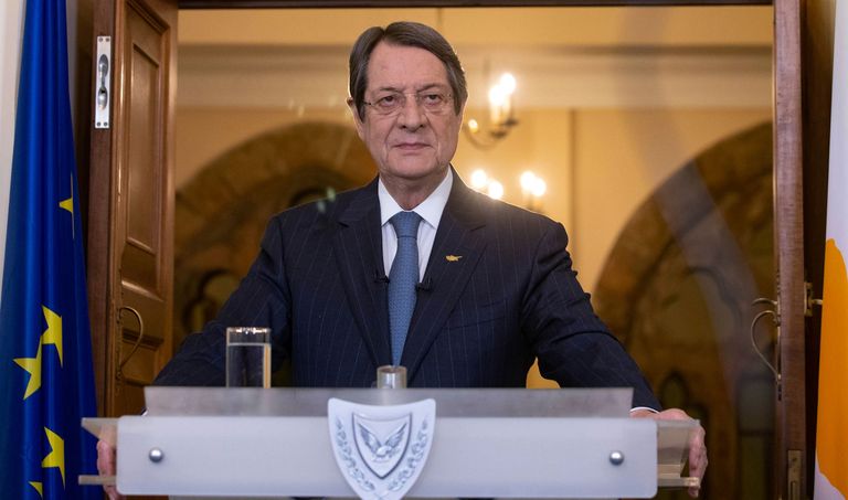 Küprose president Nicos Anastasiades teatamas 29. aprillil koroonapiirangute leevendamisest mais