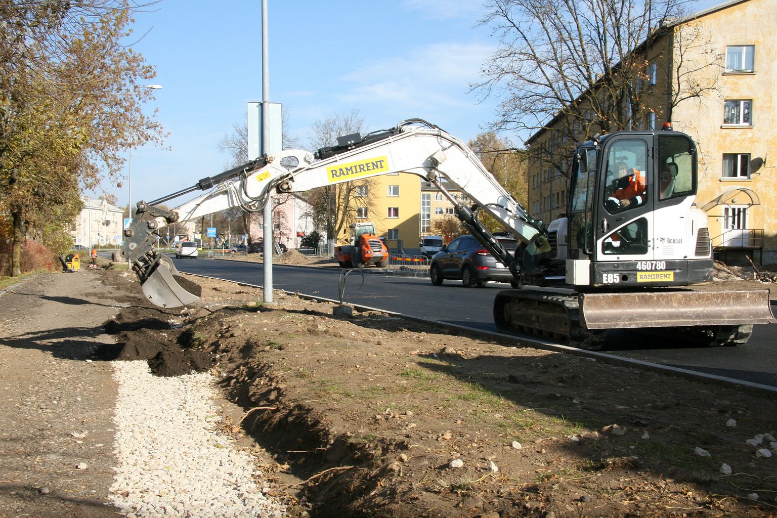 Järveküla teel taastati liiklus 1. oktoobril, ent kuu keskpaigaks peavad ehitajad jõudma ära teha veel palju väikesi, kuid olulisi töid.