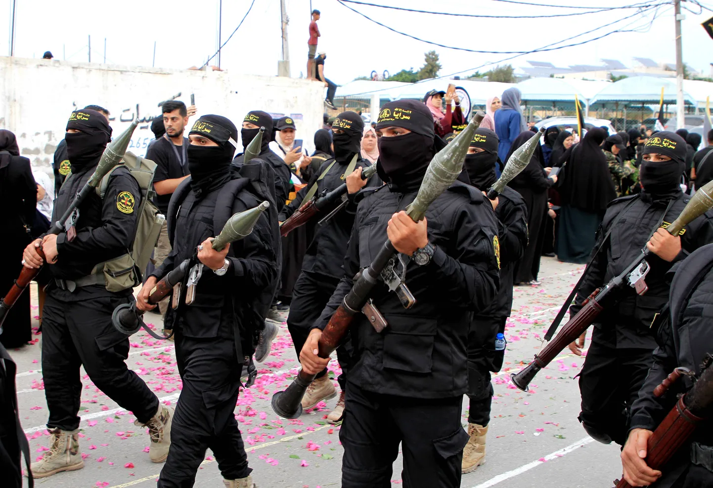 Palestina islamidžihaadi liikumise Al-Qudsi üksuse võitlejad sõjaväeparaadil oktoobri alguses Gazas.