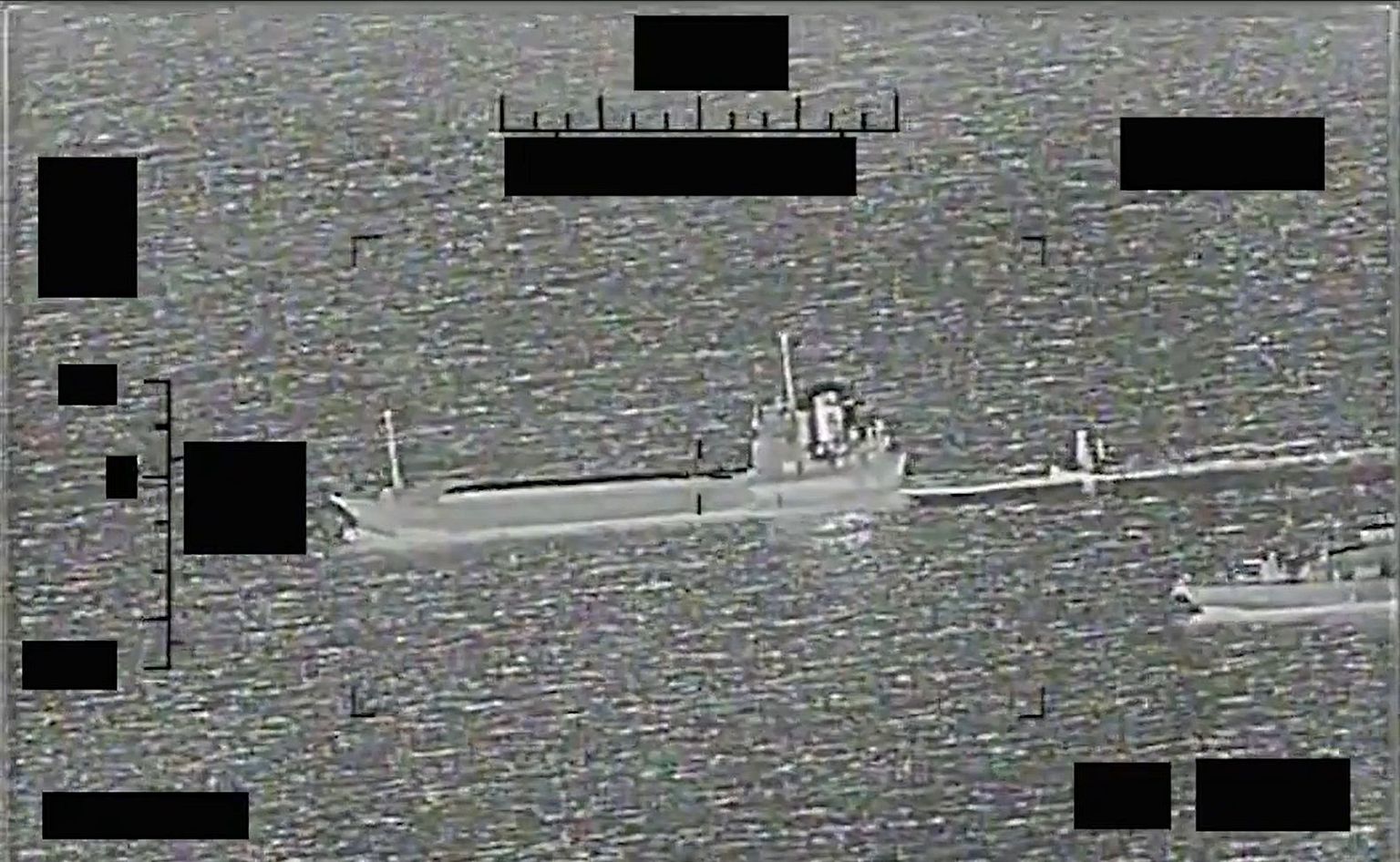 Iraani mereväe alus üritas minema vedada USA mereväe mehitamata droonpurjekat. See on ilmselt üks esimesi mehitamata laeva kaaperdamisi ajaloos.