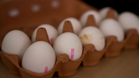 Poed on valmis puurivabade kanade munadele üle minema, tootjad aga mitte