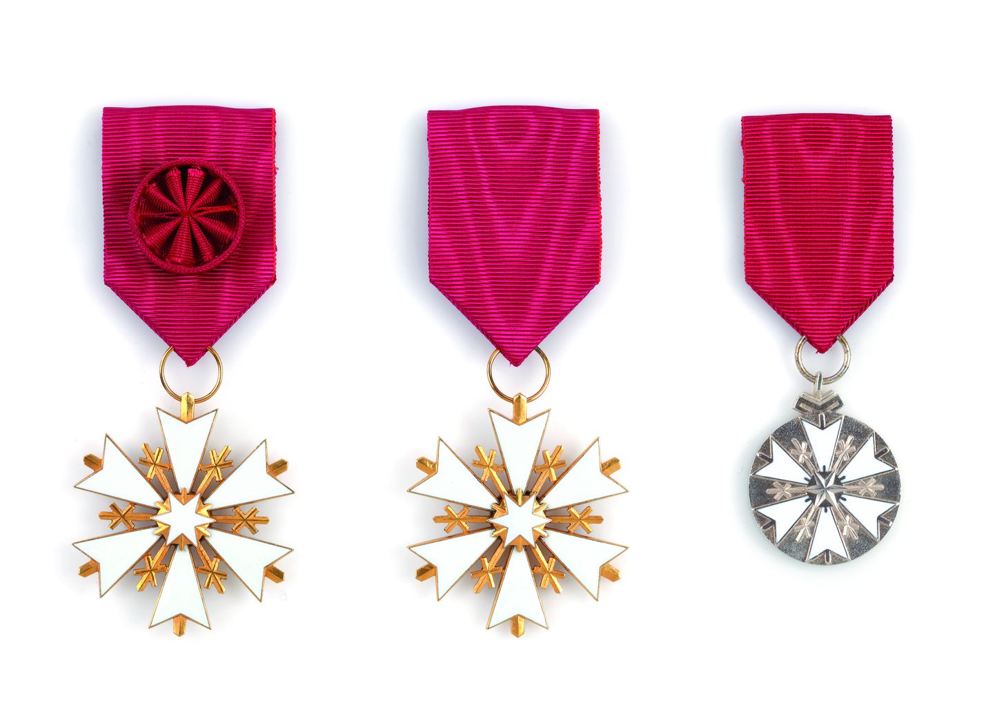 Valgetähe teenetemärgi 4. ja 5. klass ja Valgetähe medal