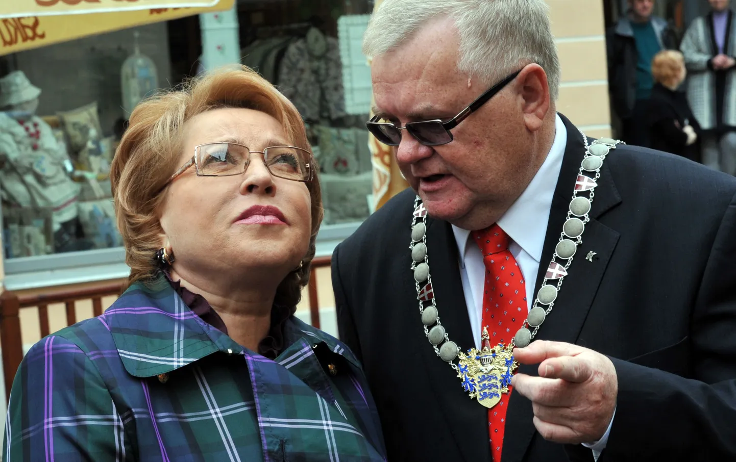Валентина Матвиенко и Эдгар Сависаар 15 мая этого года на Дне Таллинна.