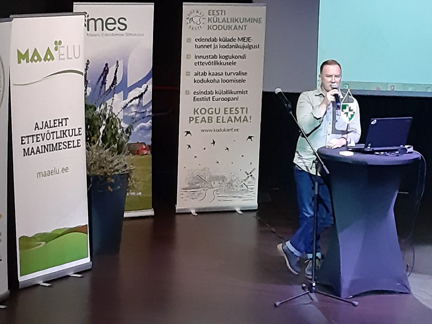 Raplamaal Kuimetsa külas gastronoomiatalu pidav Ants Uustalu innustab maal elamise sooviga inimesi kiirustama oma unistuse elluviimisega, sest iga venitatud aastaga kaotavad nad palju kvaliteetaega.