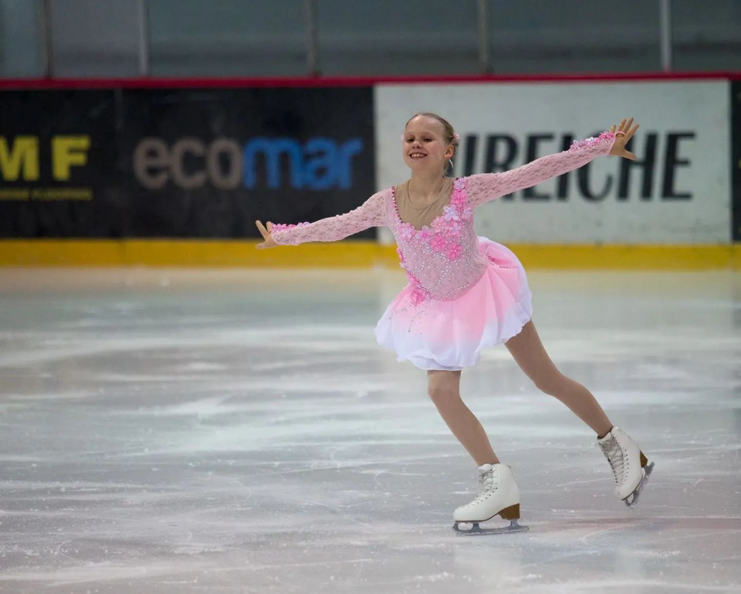 Viljandi jäähallis on laupäeval iluuisutamise võistlus "EVE Cup 2023".