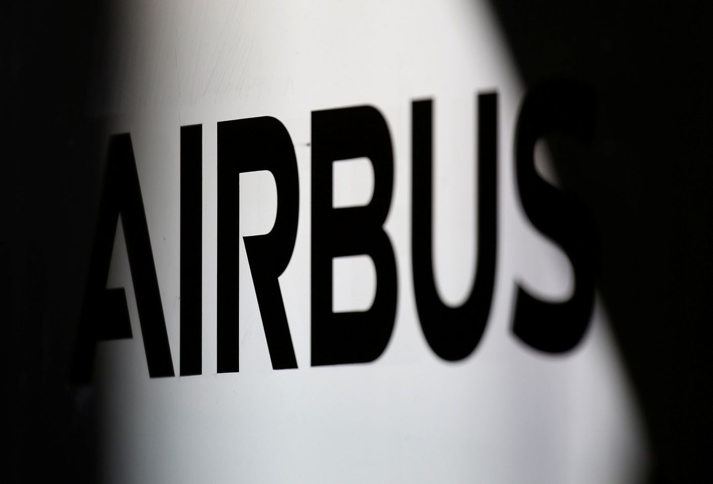 Euroopa lennundushiiu Airbus logo.