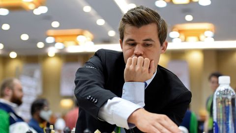 Kas Carlsenit šokeerinud teismeline on pettur või ei oska maailmameister kaotada?
