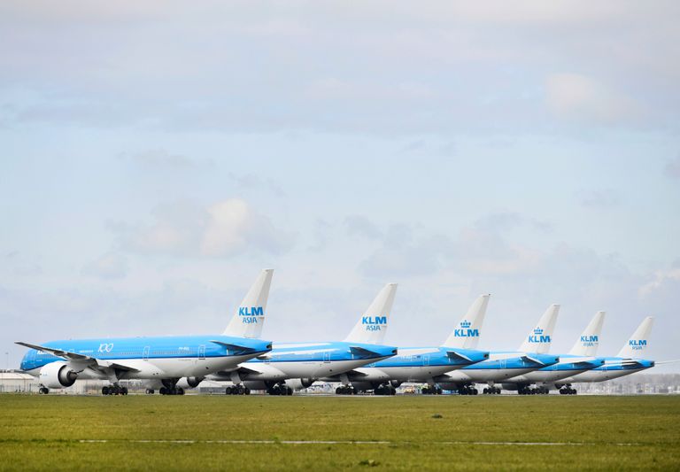 Hollandi lennufirma KLM lennukid pargituna Amsterdami Schipholi rahvusvahelise lennujaama lennuväljal