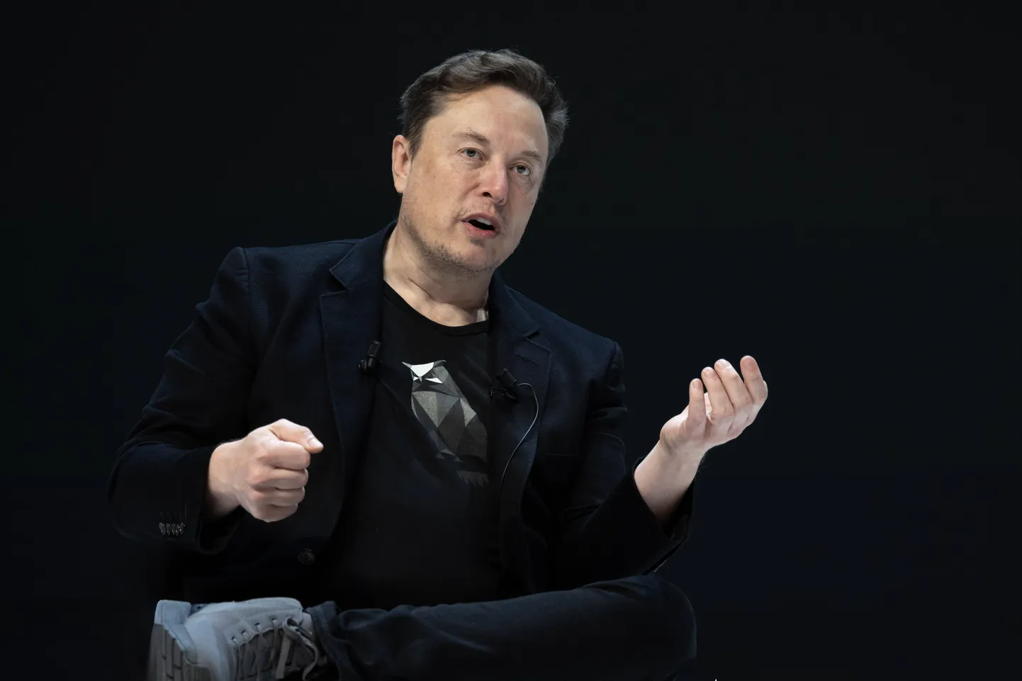 Elon Muski Tesla ümber tiirleb küsimusi ja probleeme.