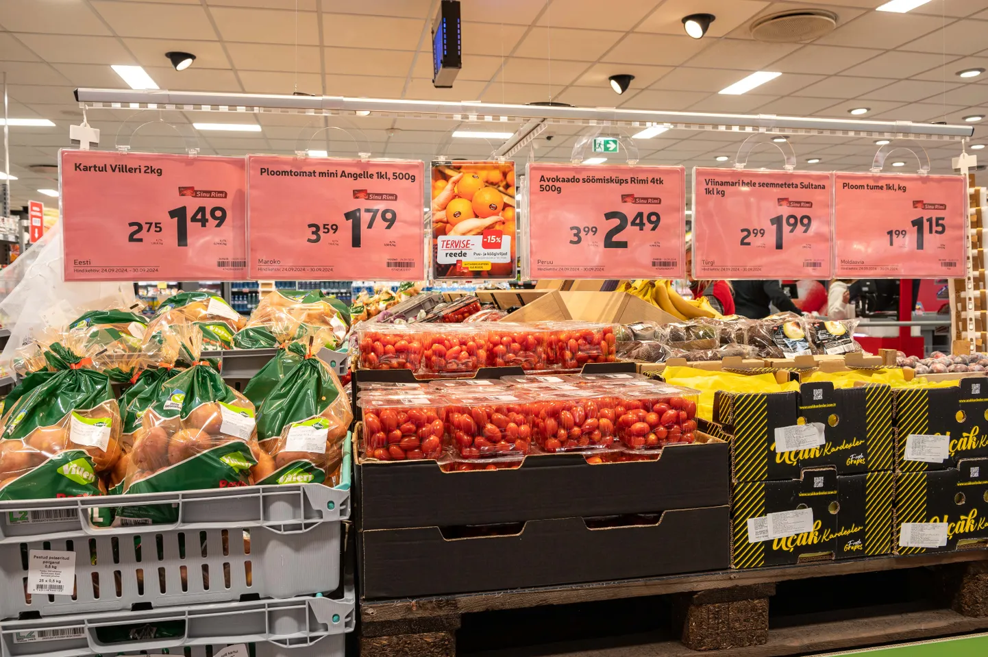 Uut värvi Rimi hinnasildid.