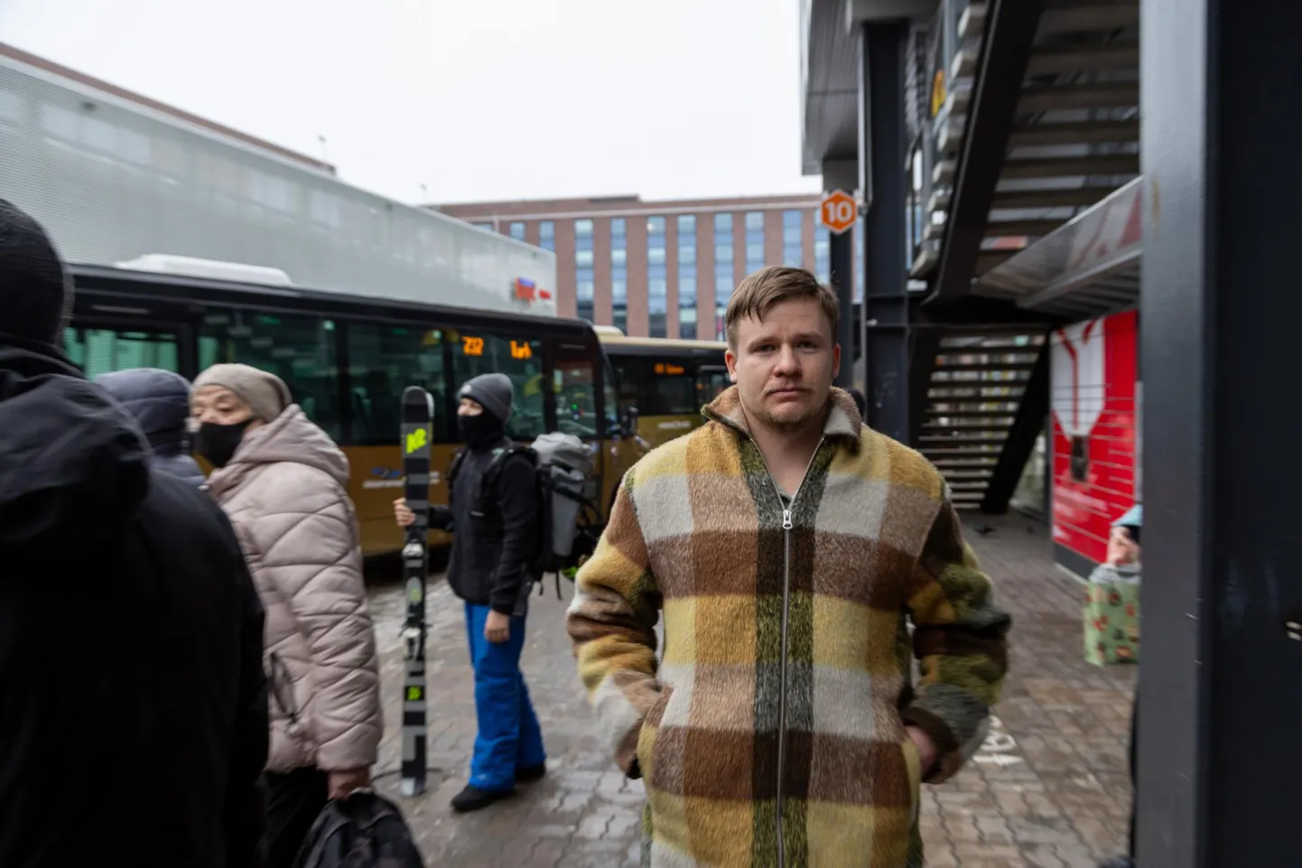 Norrast koju käima tulnud Elmar Kapp kasutab ühistransporti meeleldi. 22. jaanuaril rakenduv piletihind tundub talle üsna mõistlik.