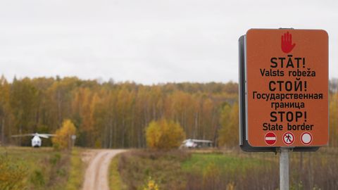 Amatpersonas norāda uz nespēju pilnībā nosargāt austrumu robežu
