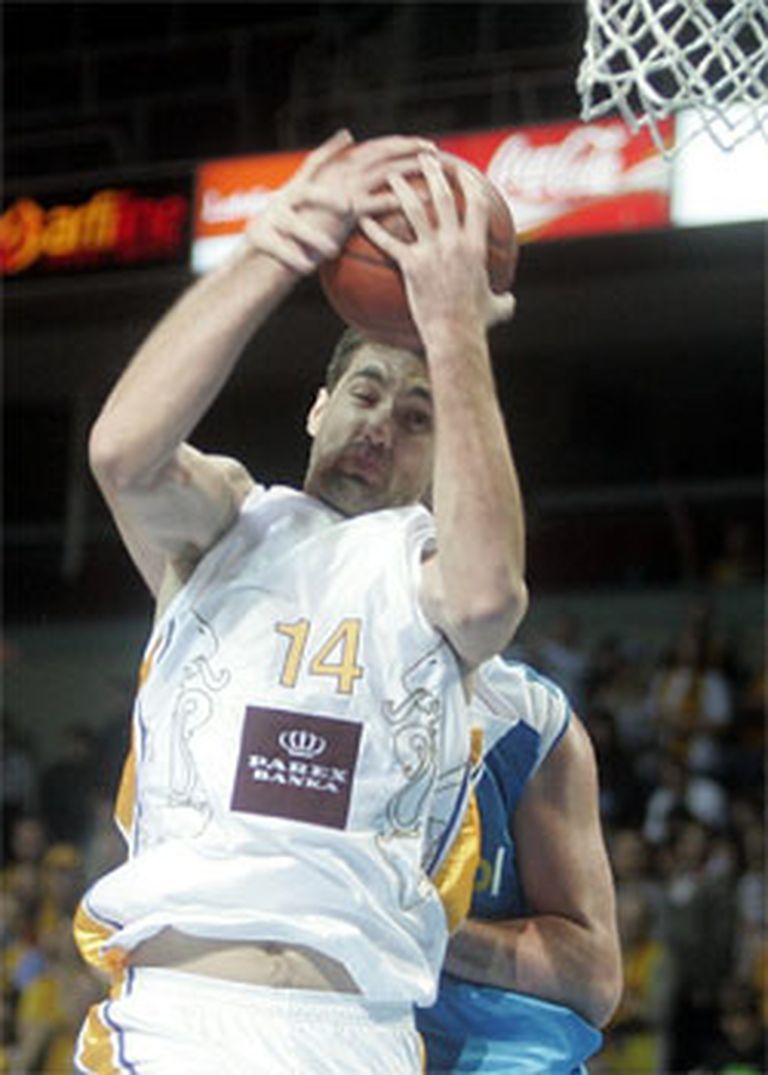 2008. gada 5. novembris, Rīga. Bruno Šundovs uzvarētāju rindās bija rezultatīvākais spēlētājs, gūstot 21 punktu. 