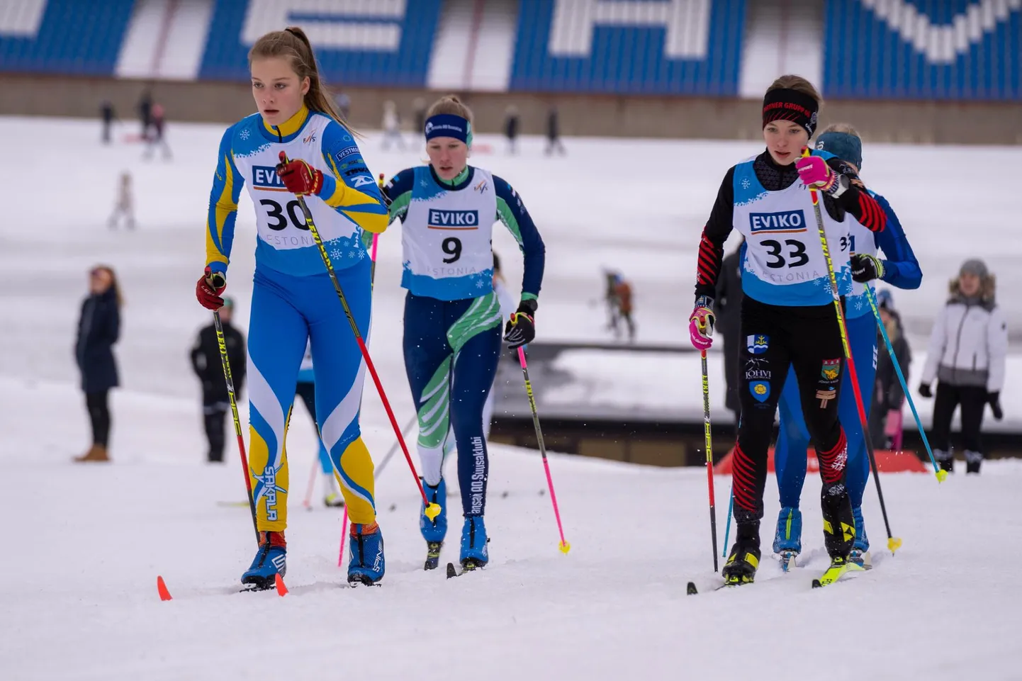 Tehvandi rajal Sakala suusaklubi vormis libisenud Berit Alliksaar (nr 30) tuli N-16 vanuseklassi klassikatehnikas 2,5 kilomeetri sõidus neljandaks ja klassikatehnika sprindis seitsmendaks.