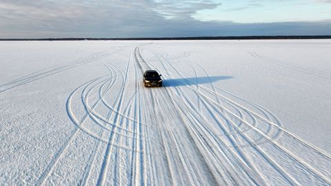 ФОТО ⟩ В Эстонии открыли ледовую дорогу между крупнейшими островами