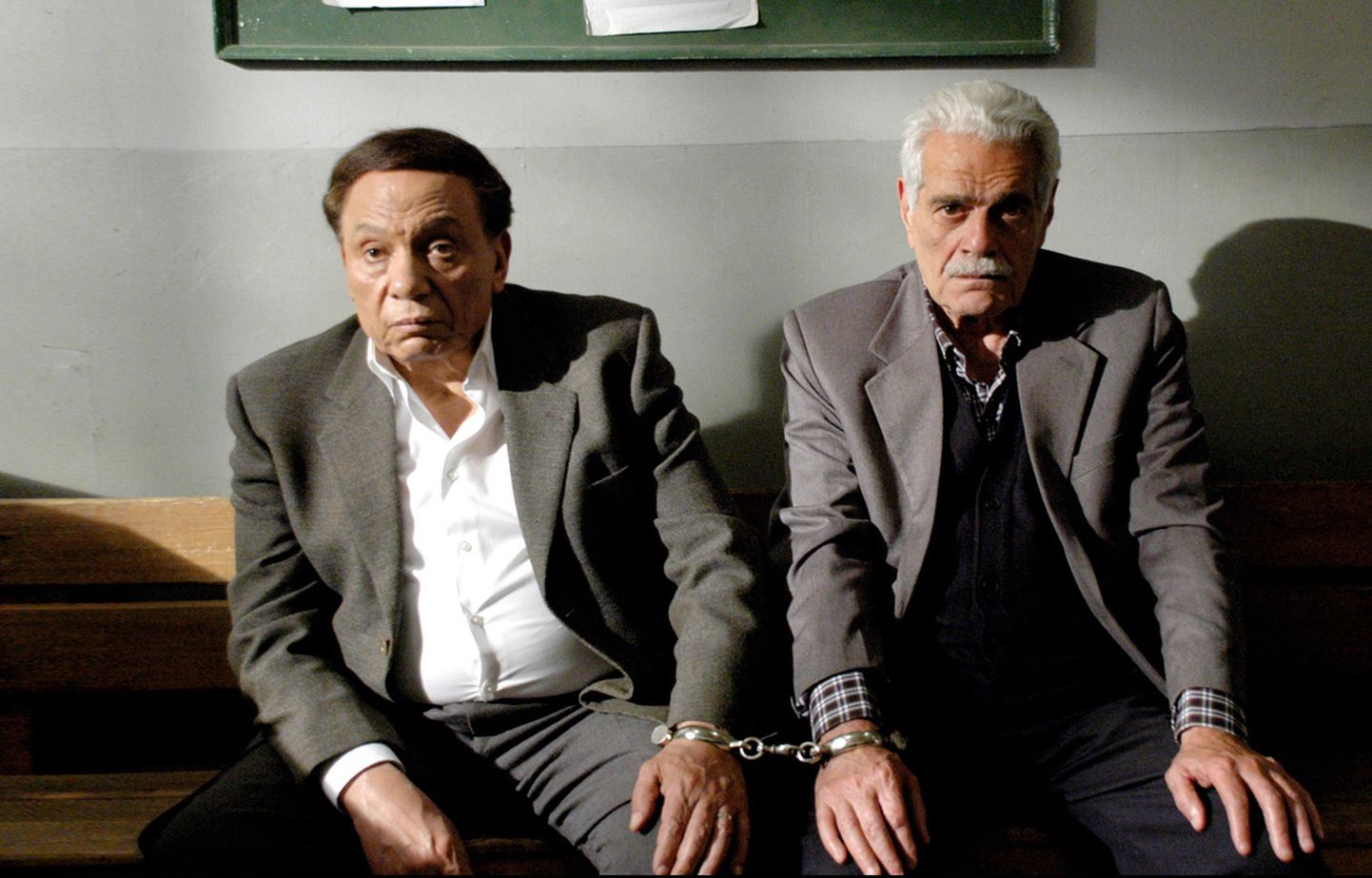 Egiptuse koomik Adel Imam (vasakul) koos kolleeg Omar Sharifiga filmivõtetel.