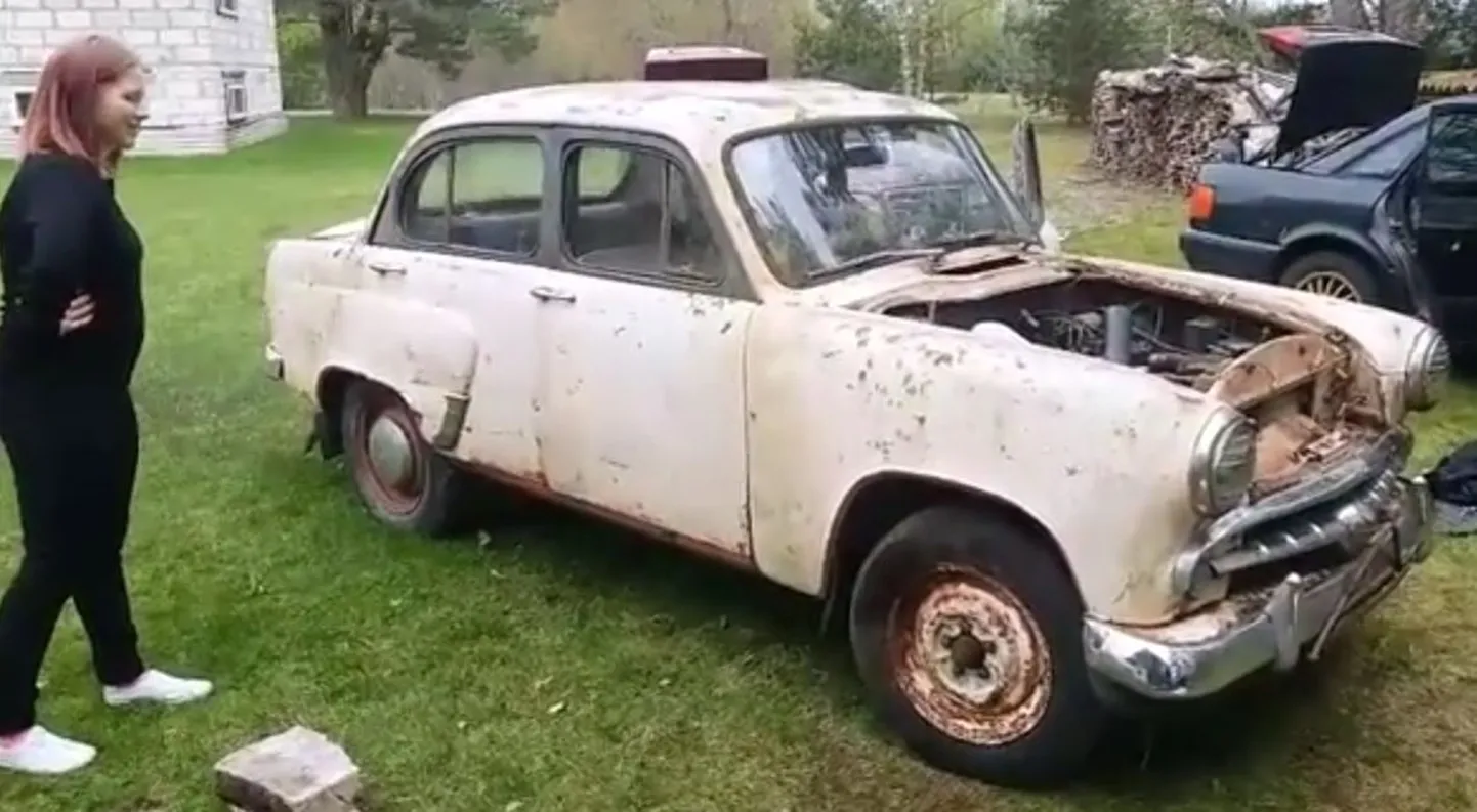 Moskvitš-407.