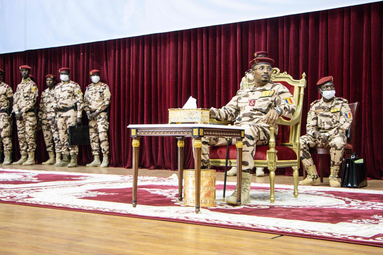 Tšaadi üleminekuvalitsuse president ehk sõjaväelise hunta juht Mahamat Idriss Déby Itno võttis 20. augustil osa rahvusliku dialoogi alustamise tseremooniast pealinnas N'Djamenas.