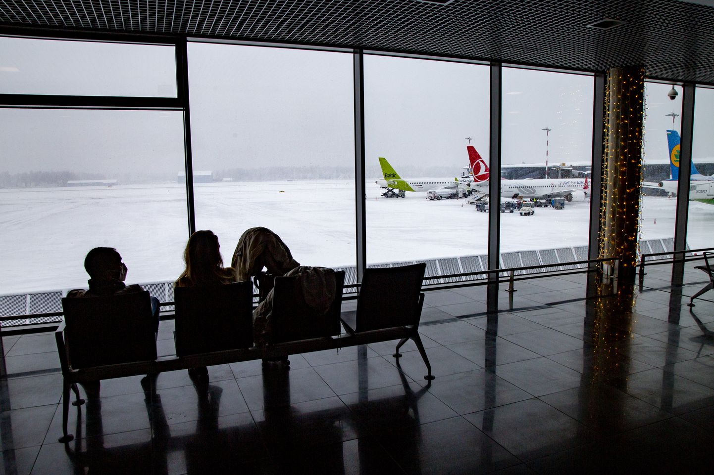 Starptautiskās lidostas "Rīga" izlidošanas terminālis.