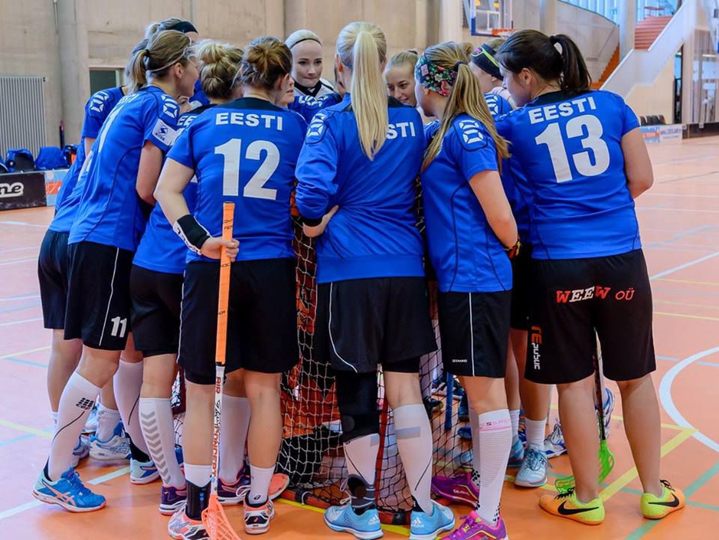 Женская сборная Эстонии по флорболу.