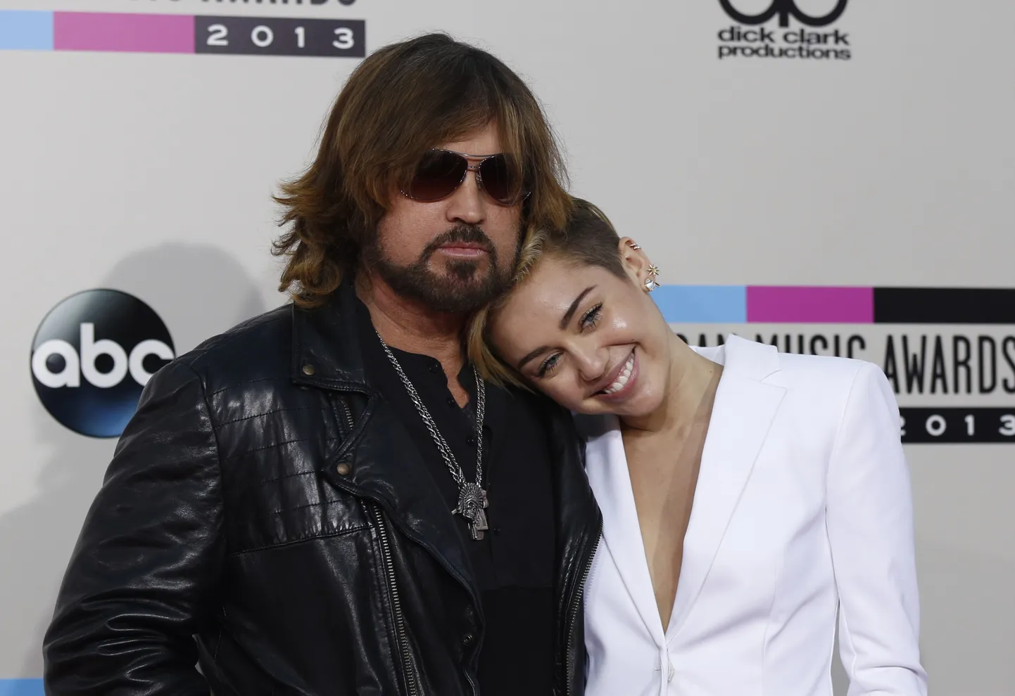 Miley Cyrus ja tema isa Billy Ray Cyrus.