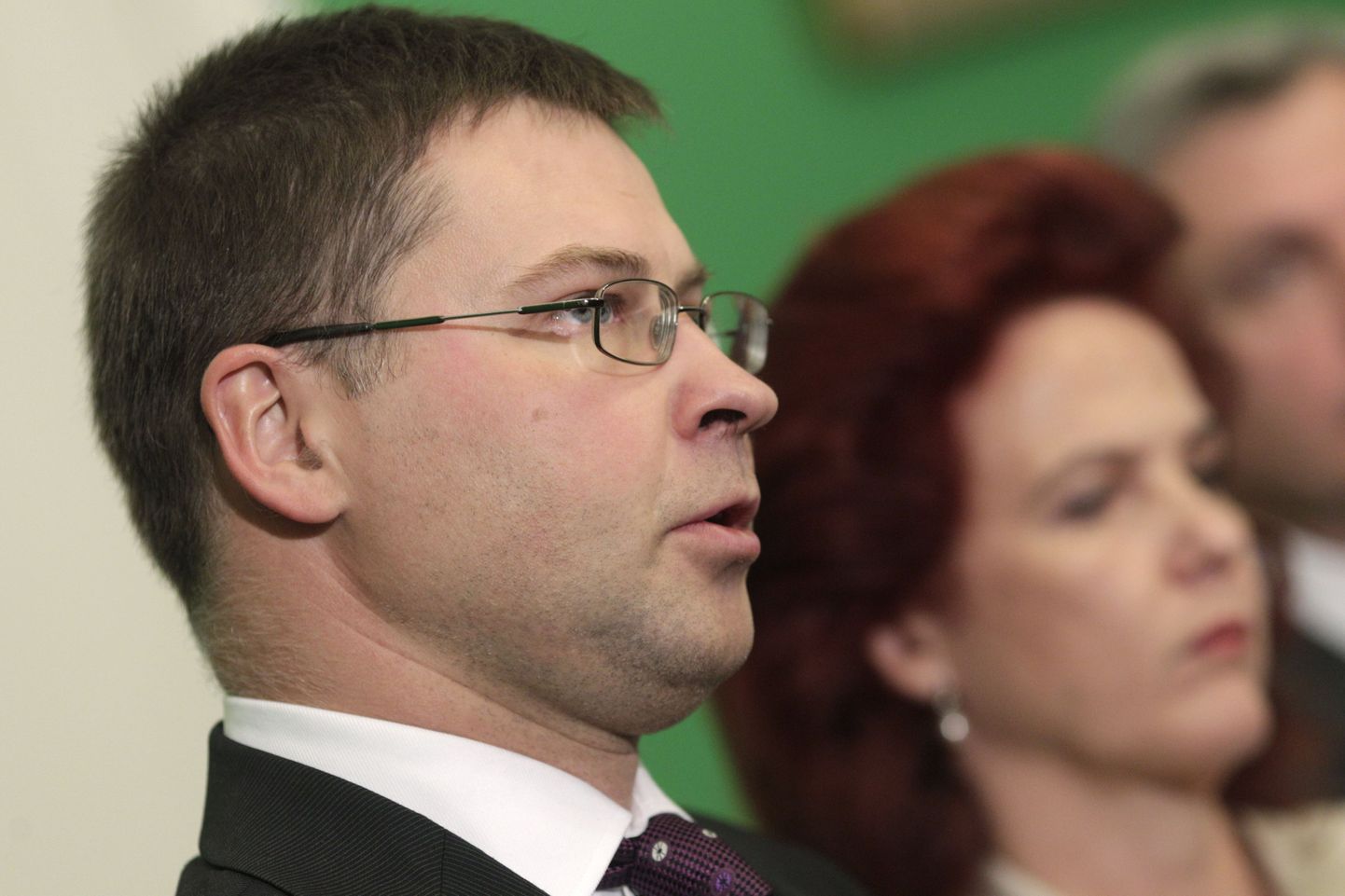 Valdis Dombrovskis, taustal eile tagasi spiikriks valitud Solvita Aboltina.