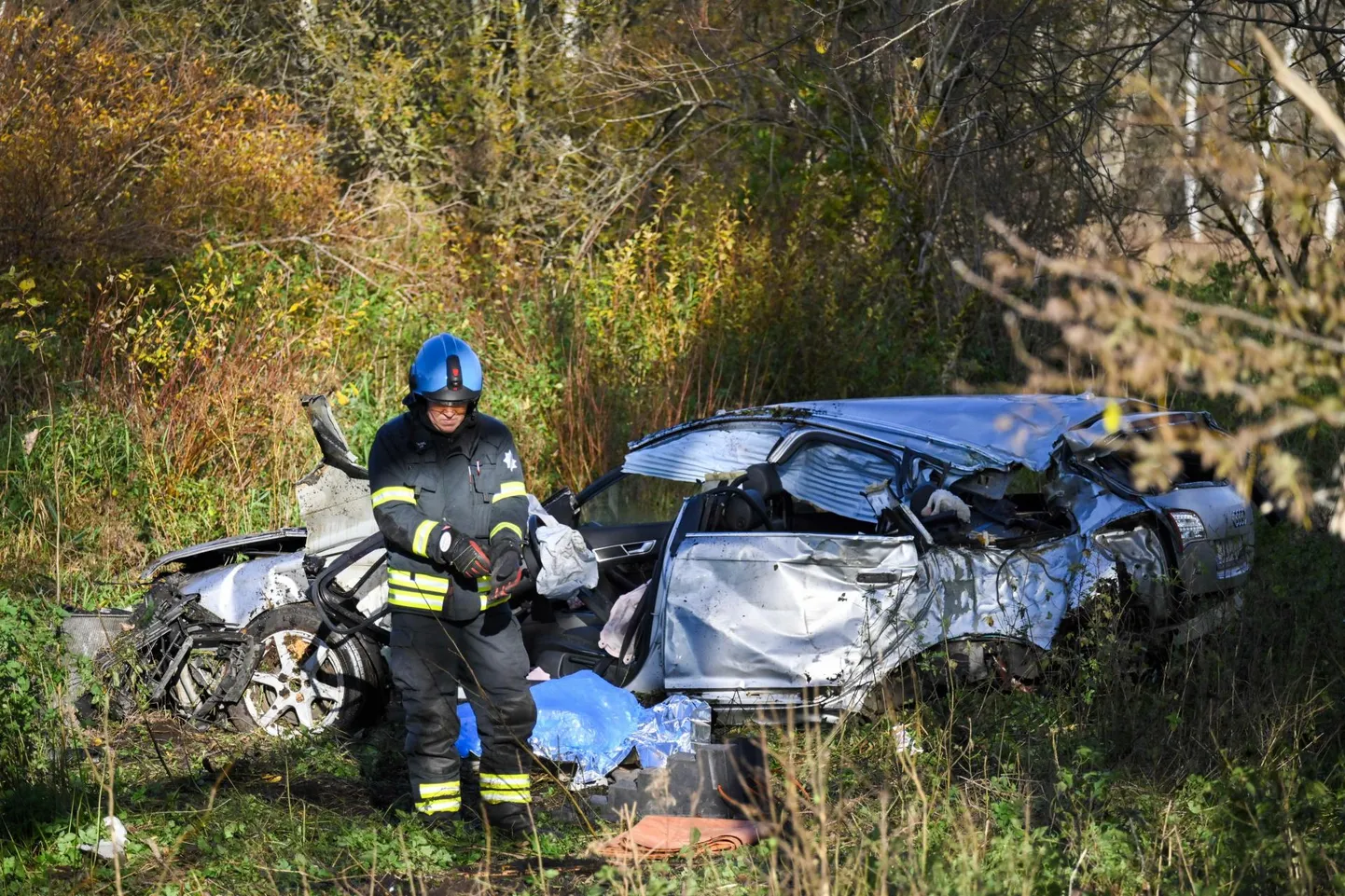 12. oktoobri päikeselisel hommikul juhtus Viljandimaal Savikoti külas raske liiklusõnnetus, milles hukkus noor naine.